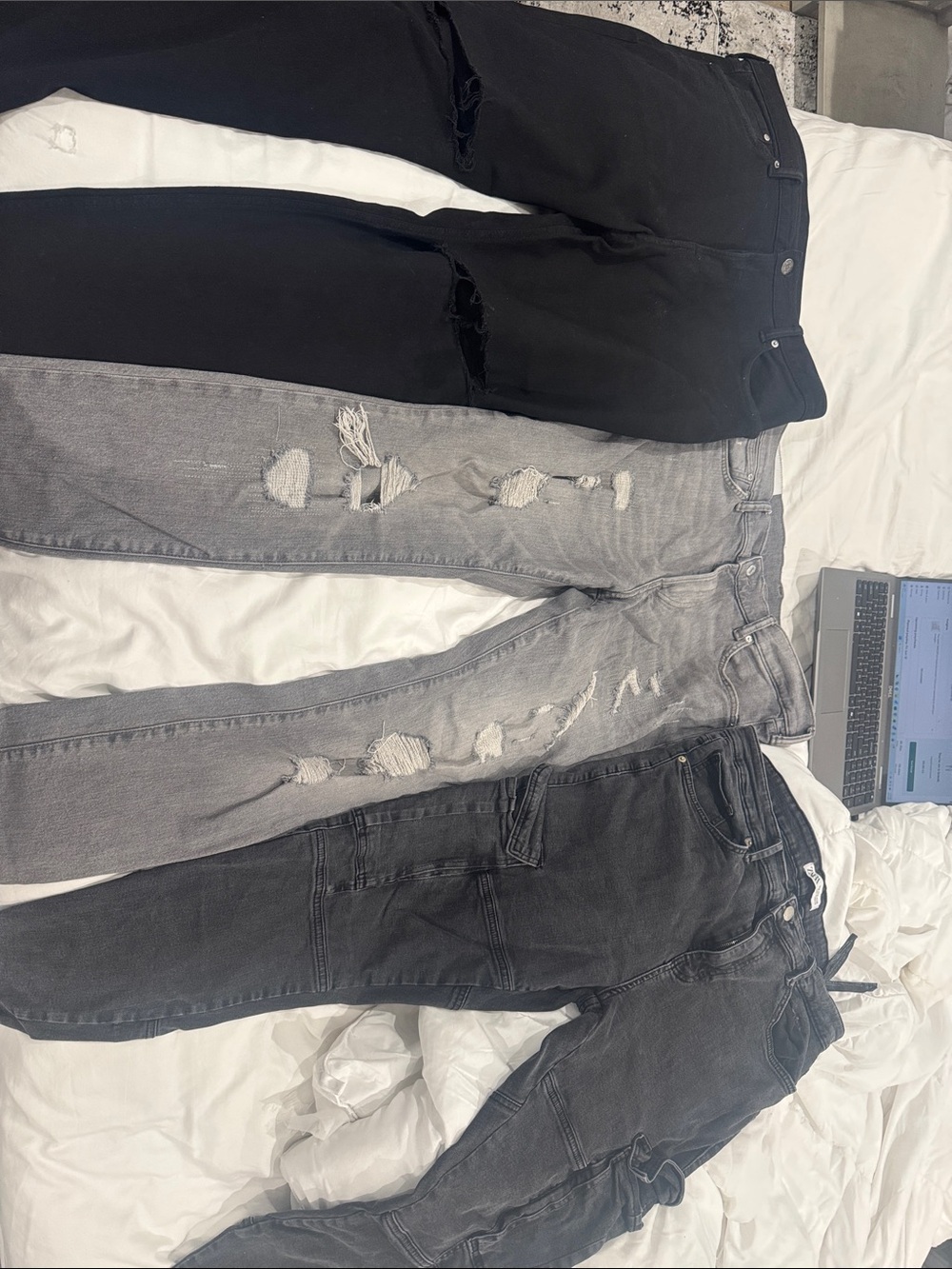 Bundle Men's Ripped Jeans - Classic Slim Fit